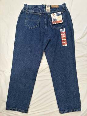 Lee Riders Jeans Women's 16P Blue Dark Wash Relaxed Fit Tapered Leg